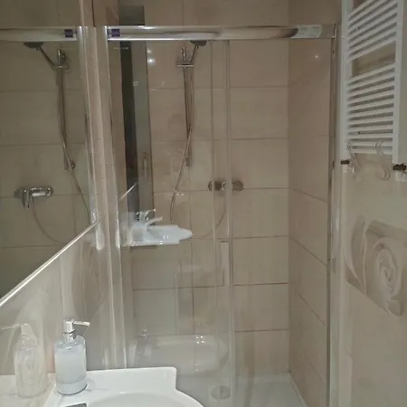 Apartament Marlove *
